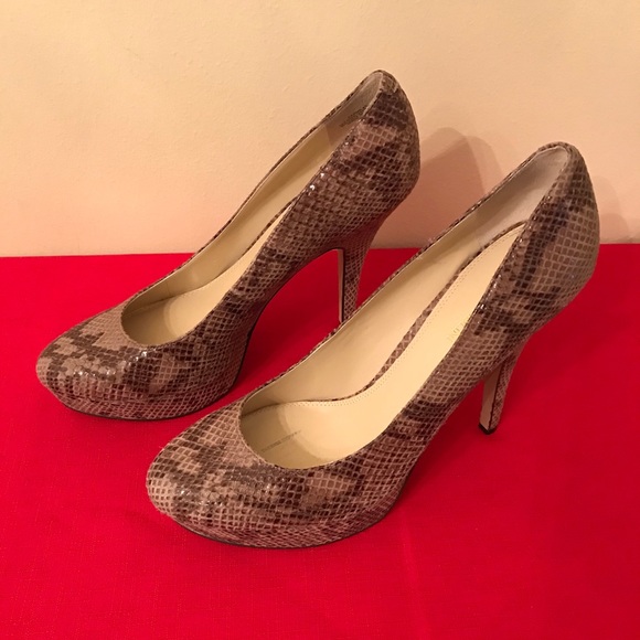 Enzo Angiolini Platform Snake Print Shoes - Picture 2 of 9